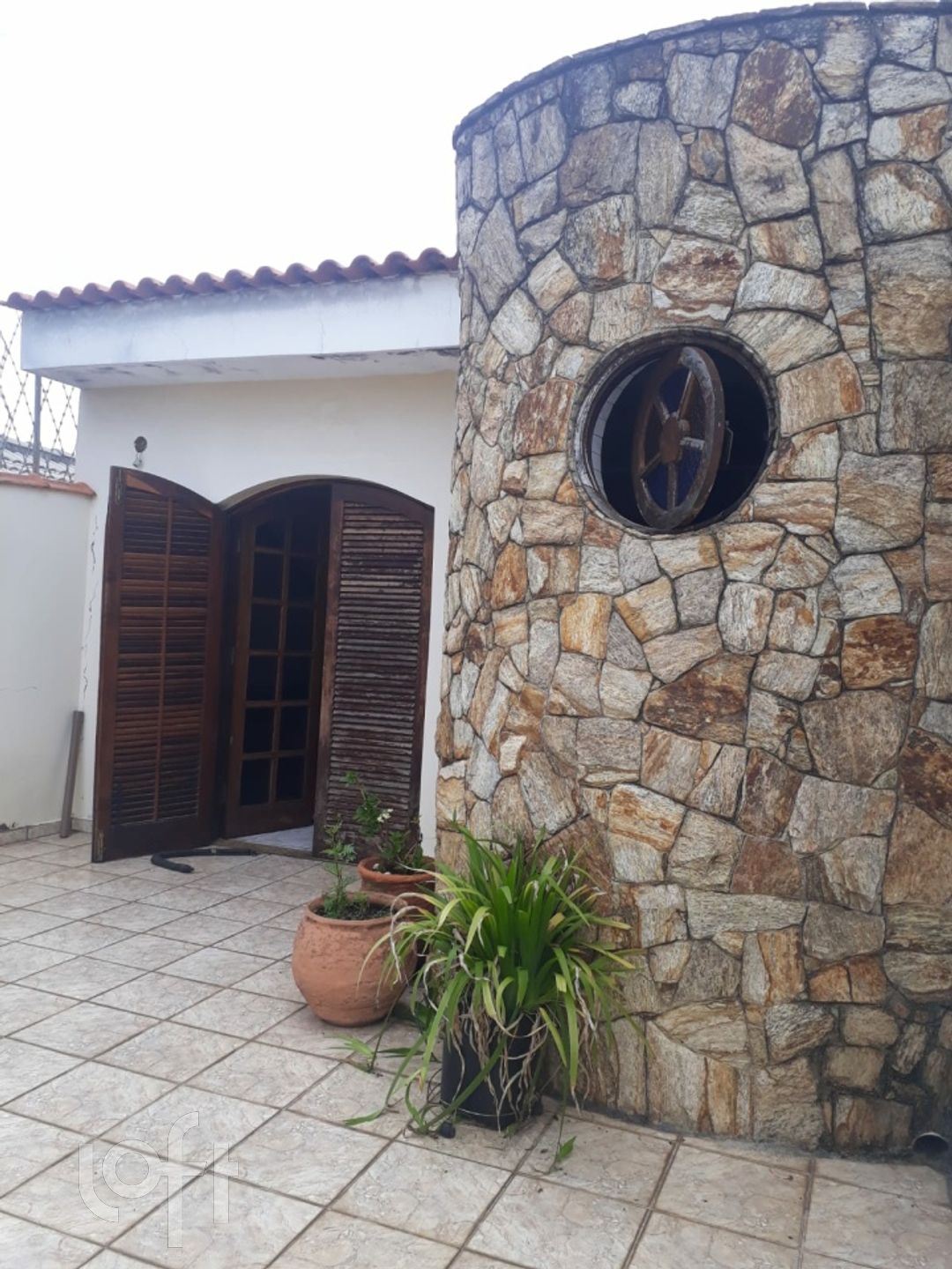 Casa à venda com 3 quartos, 155m² - Foto 2