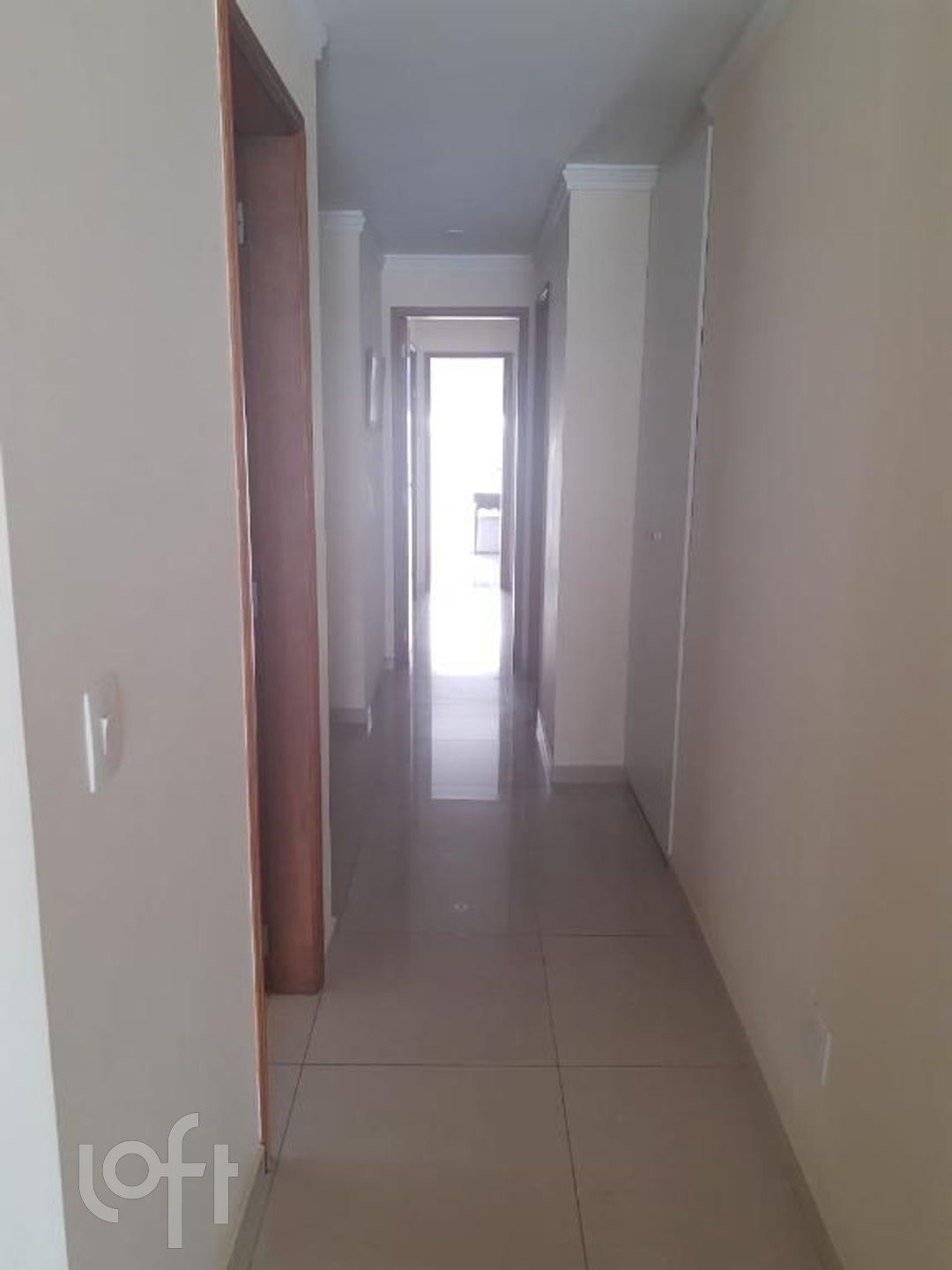 Apartamento à venda com 3 quartos, 221m² - Foto 5