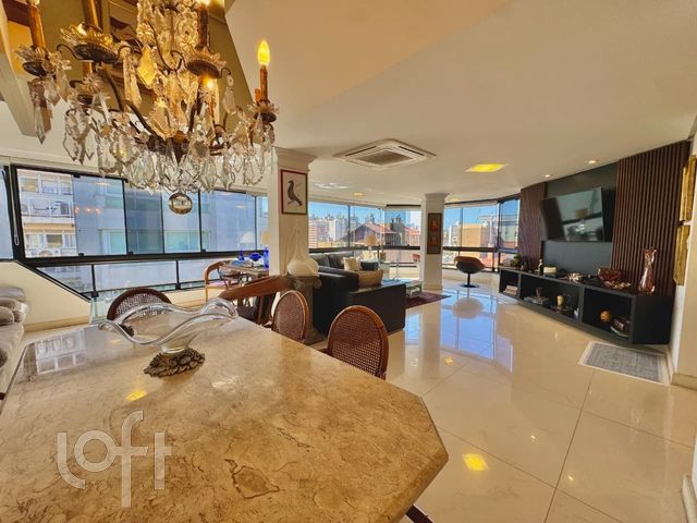 Apartamento com 400m², 4 dormitórios, Bela Vista em Porto Alegre