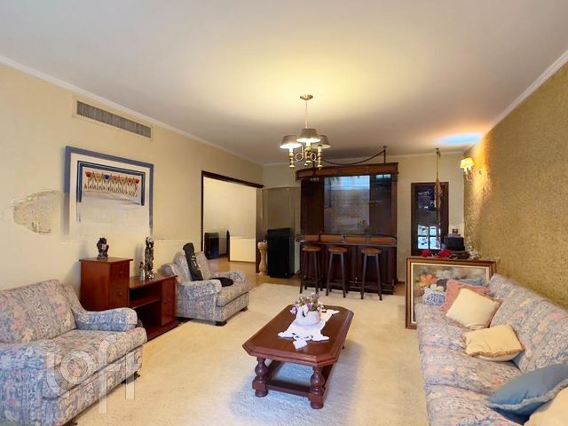 Casa com 470m², 4 dormitórios, 2 suítes, 4 vagas, Chácara das Pedras em Porto Alegre