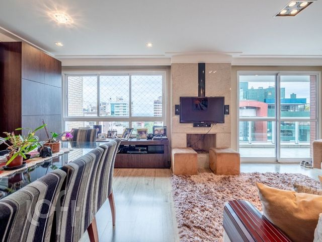 Apartamento com 152m², 3 dormitórios, 3 suítes, Bela Vista em Porto Alegre