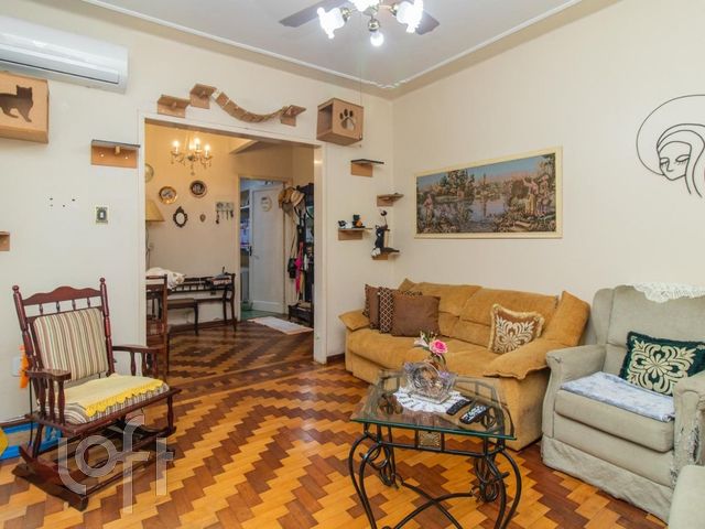 Apartamento com 82m², 3 dormitórios, 1 suíte, Santana em Porto Alegre