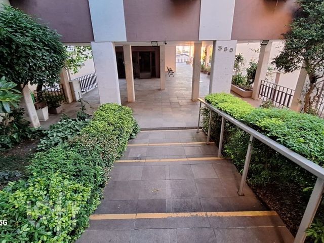 Apartamento com 110m², 3 dormitórios, 1 suíte, 1 vaga, Petrópolis em Porto Alegre