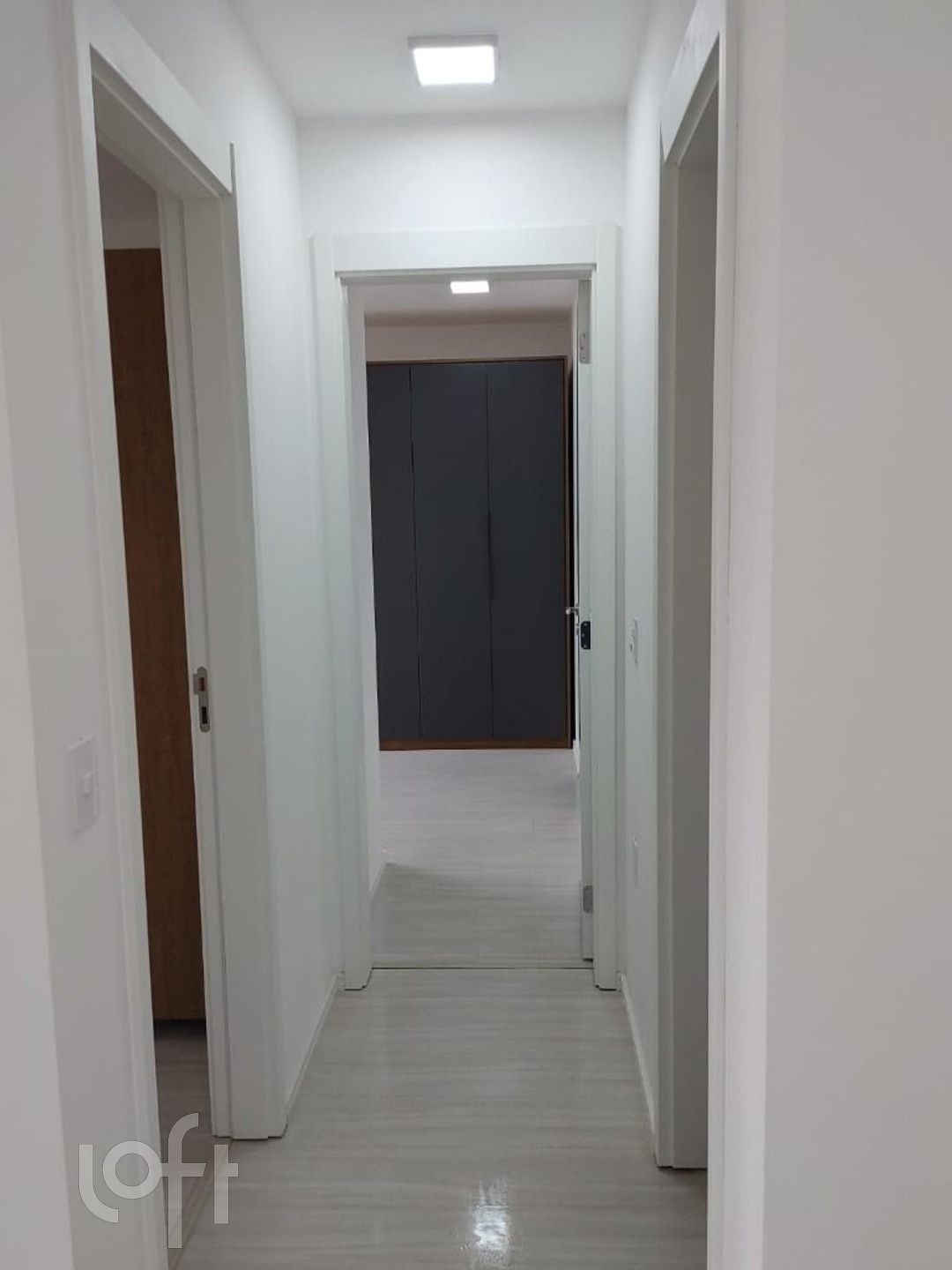 Apartamento à venda com 2 quartos, 70m² - Foto 7