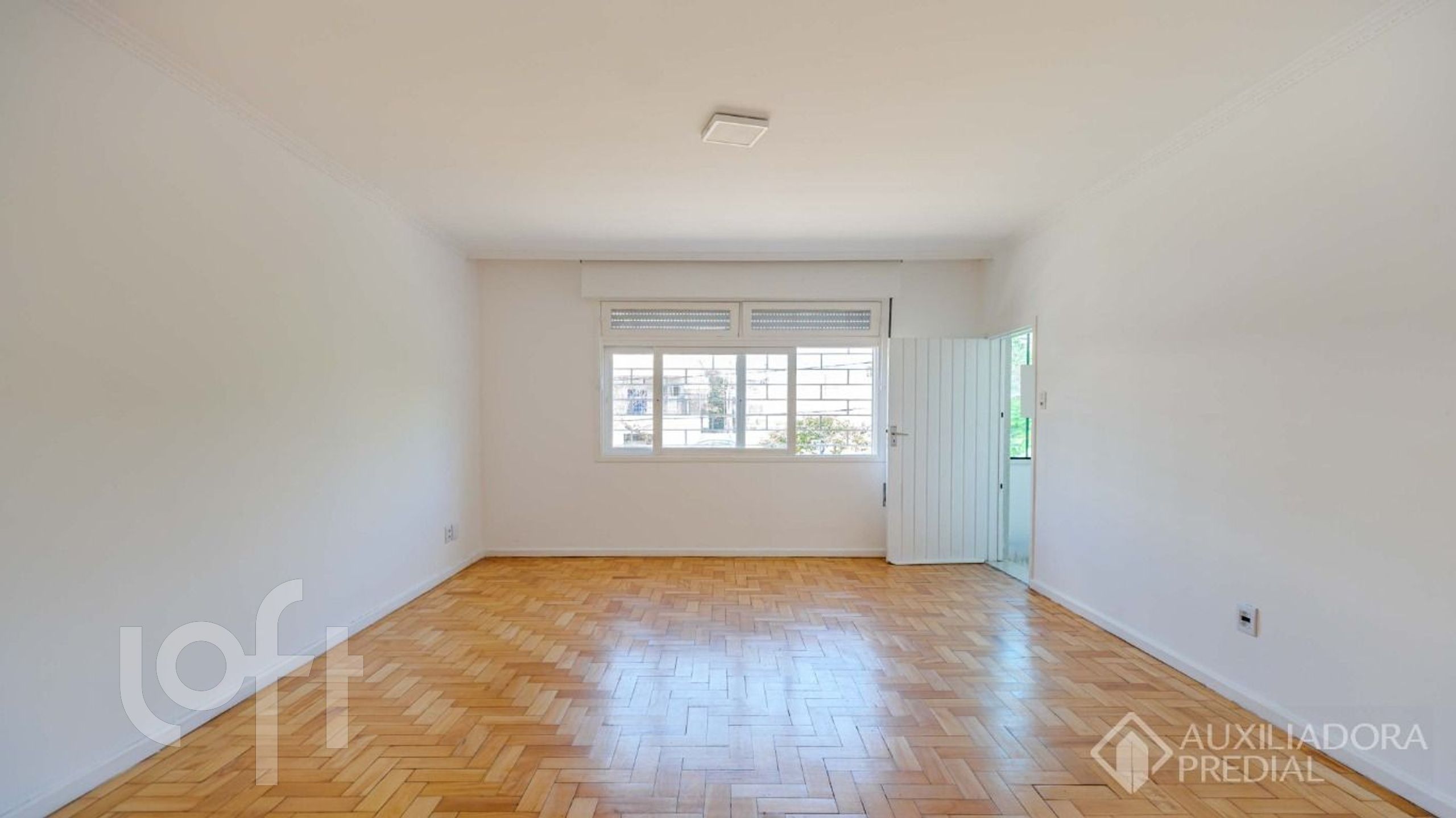 Apartamento com 72m², 2 dormitórios, 2 vagas, Menino Deus em Porto Alegre