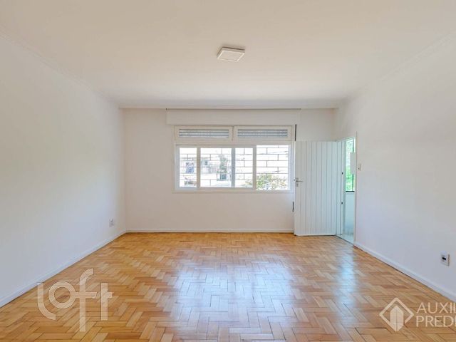 Apartamento com 72m², 2 dormitórios, 2 vagas, Menino Deus em Porto Alegre