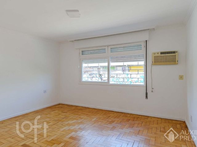 Apartamento com 72m², 2 dormitórios, 2 vagas, Menino Deus em Porto Alegre