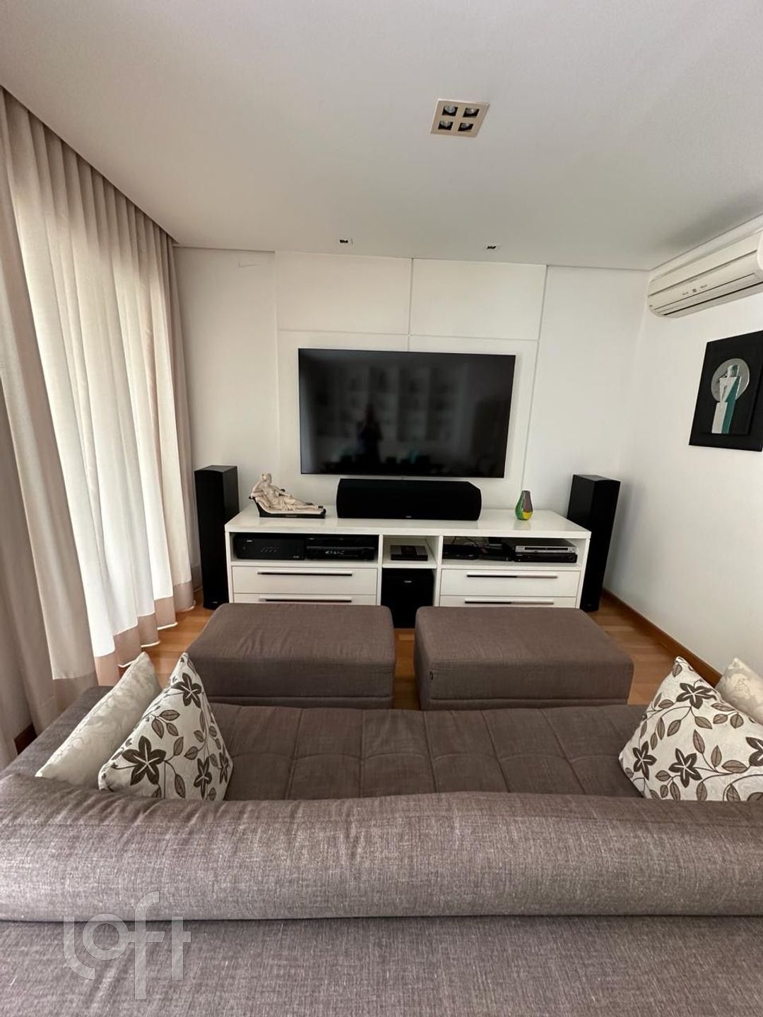 Apartamento à venda com 3 quartos, 163m² - Foto 1