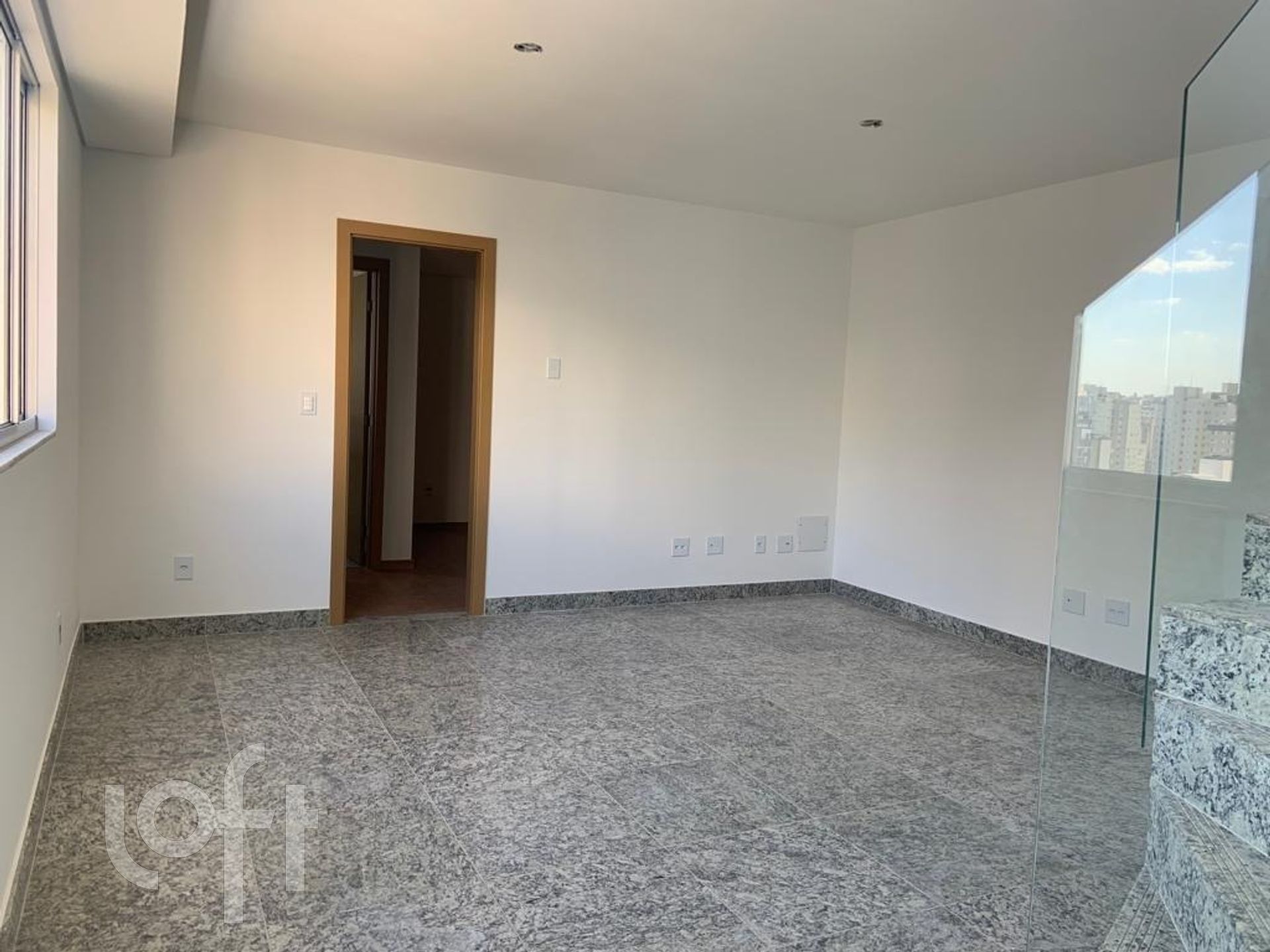 Apartamento à venda com 1 quarto, 73m² - Foto 13