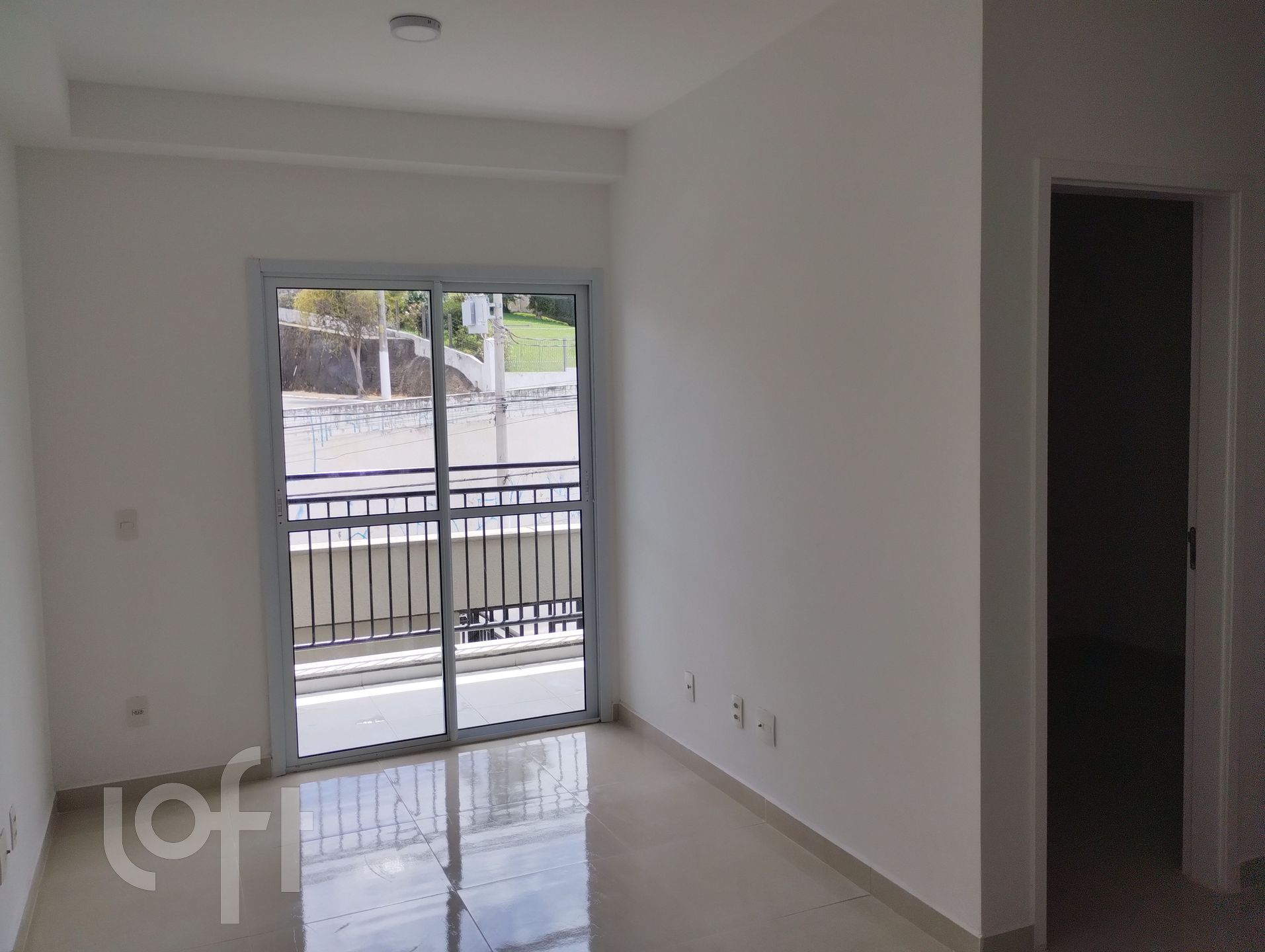 Apartamento à venda com 2 quartos, 44m² - Foto 1