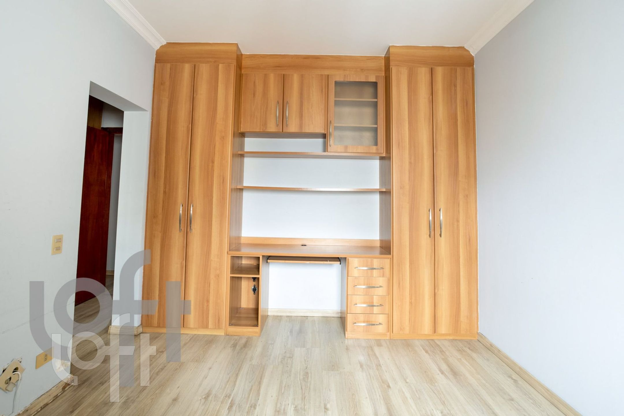 Apartamento à venda com 4 quartos, 268m² - Foto 2