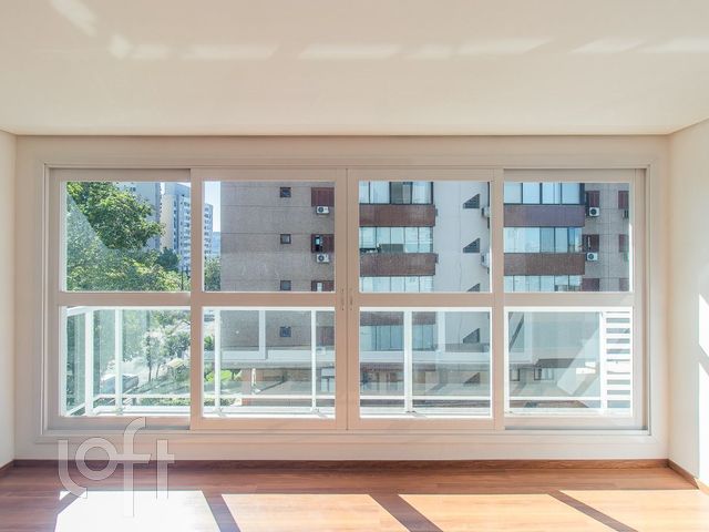 Apartamento com 59m², 2 dormitórios, 1 suíte, 2 vagas, Jardim Botânico em Porto Alegre