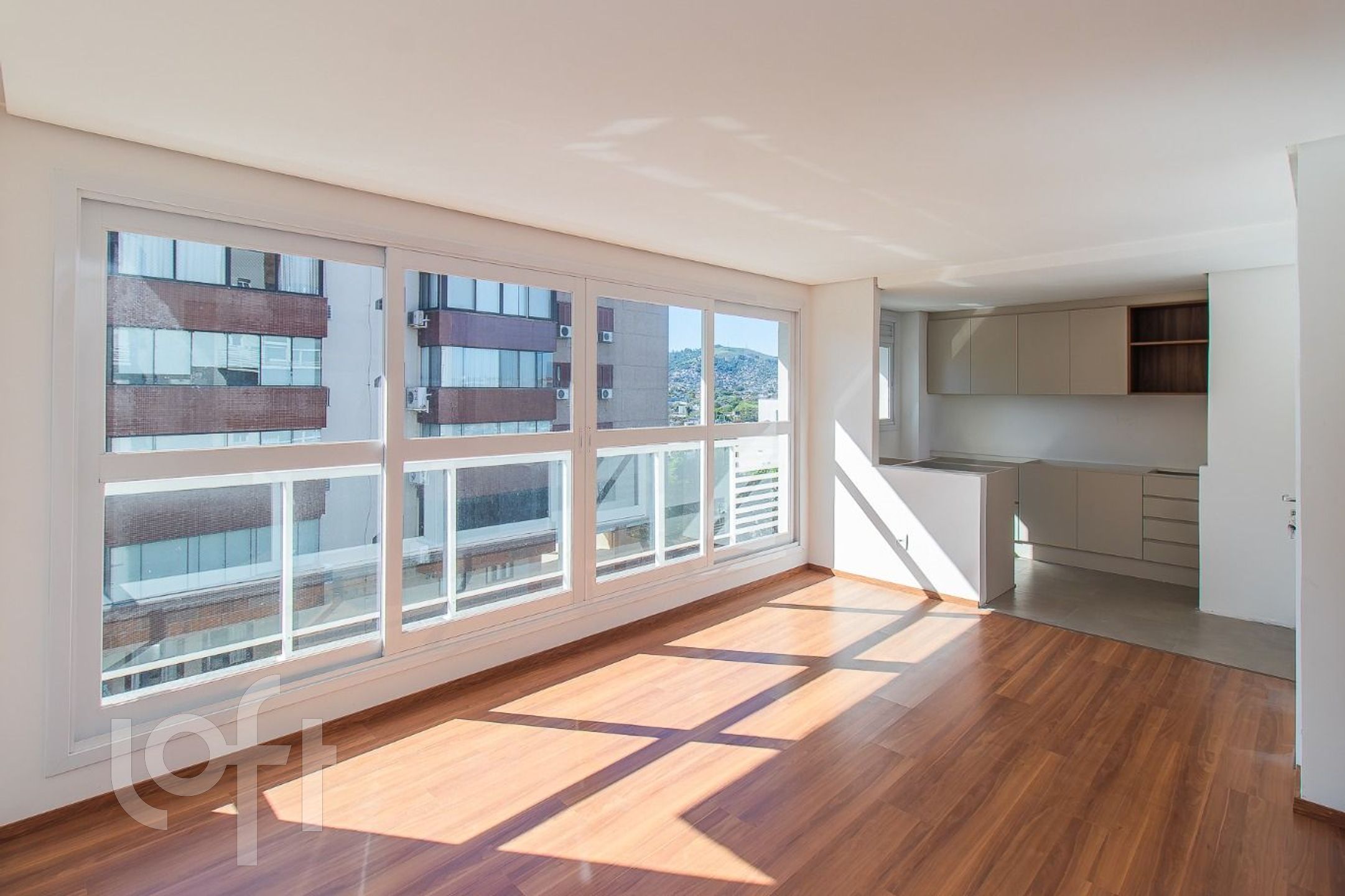 Apartamento com 59m², 2 dormitórios, 1 suíte, 2 vagas, Jardim Botânico em Porto Alegre