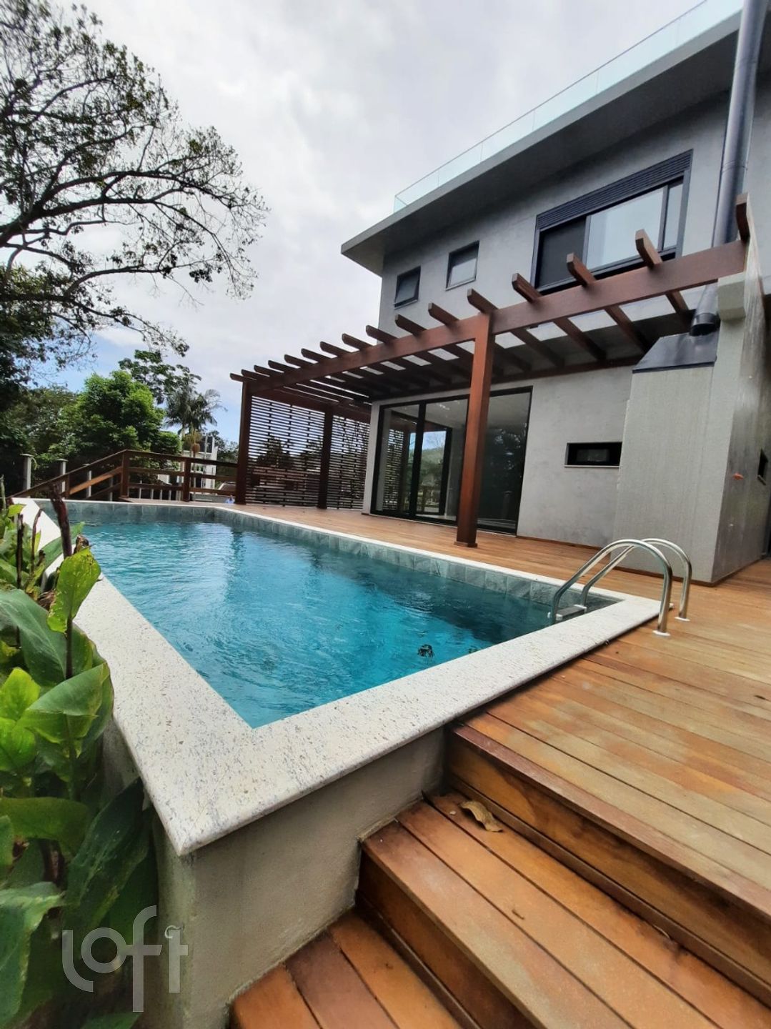Casa à venda em Taquara com 258 m², 3 quartos, 3 suítes, 2 vagas