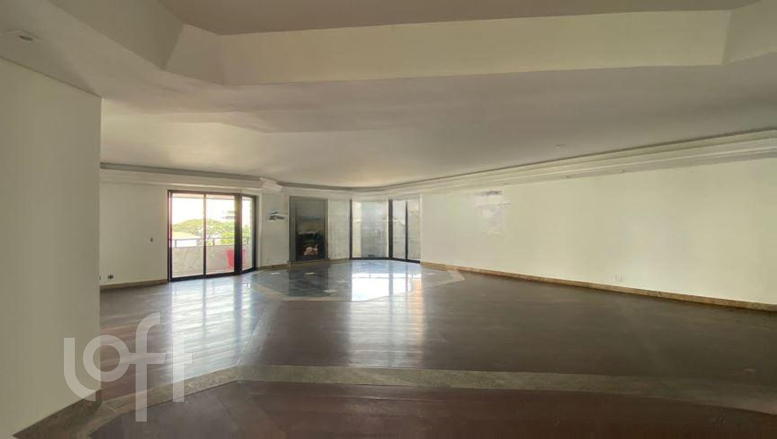 Apartamento à venda com 4 quartos, 601m² - Foto 2