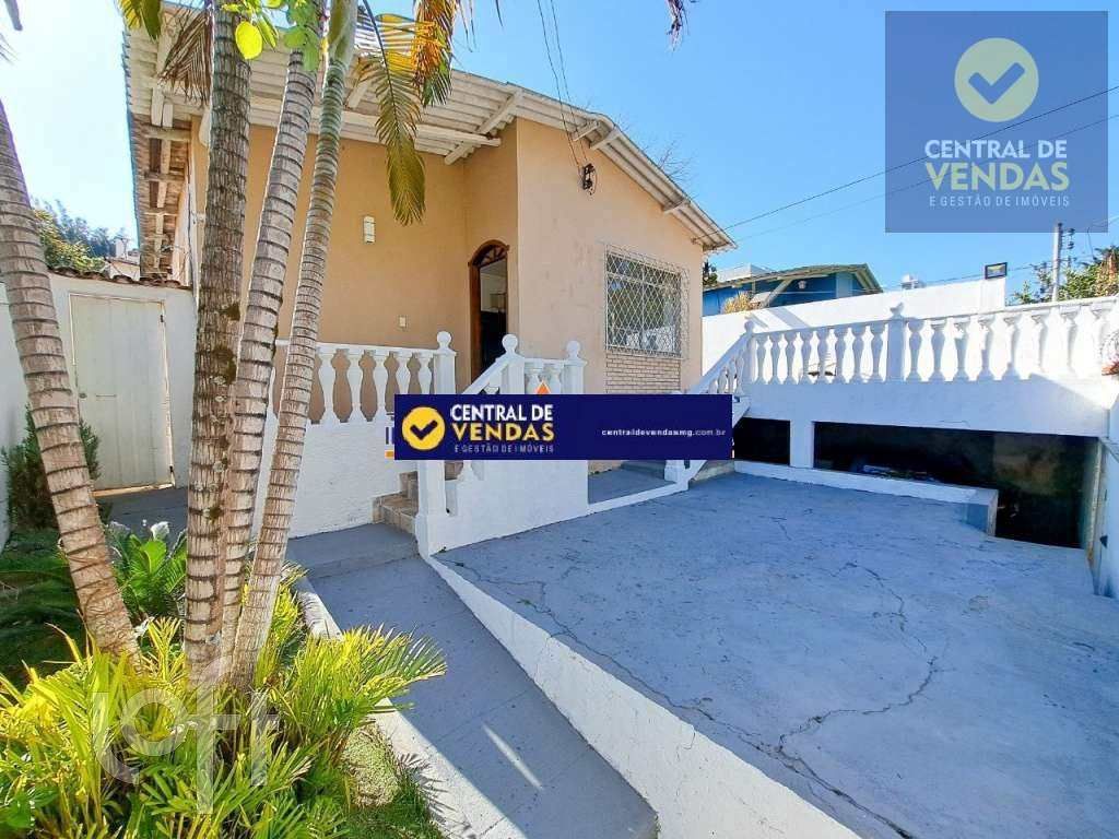 Casa à venda com 4 quartos, 360m² - Foto 1