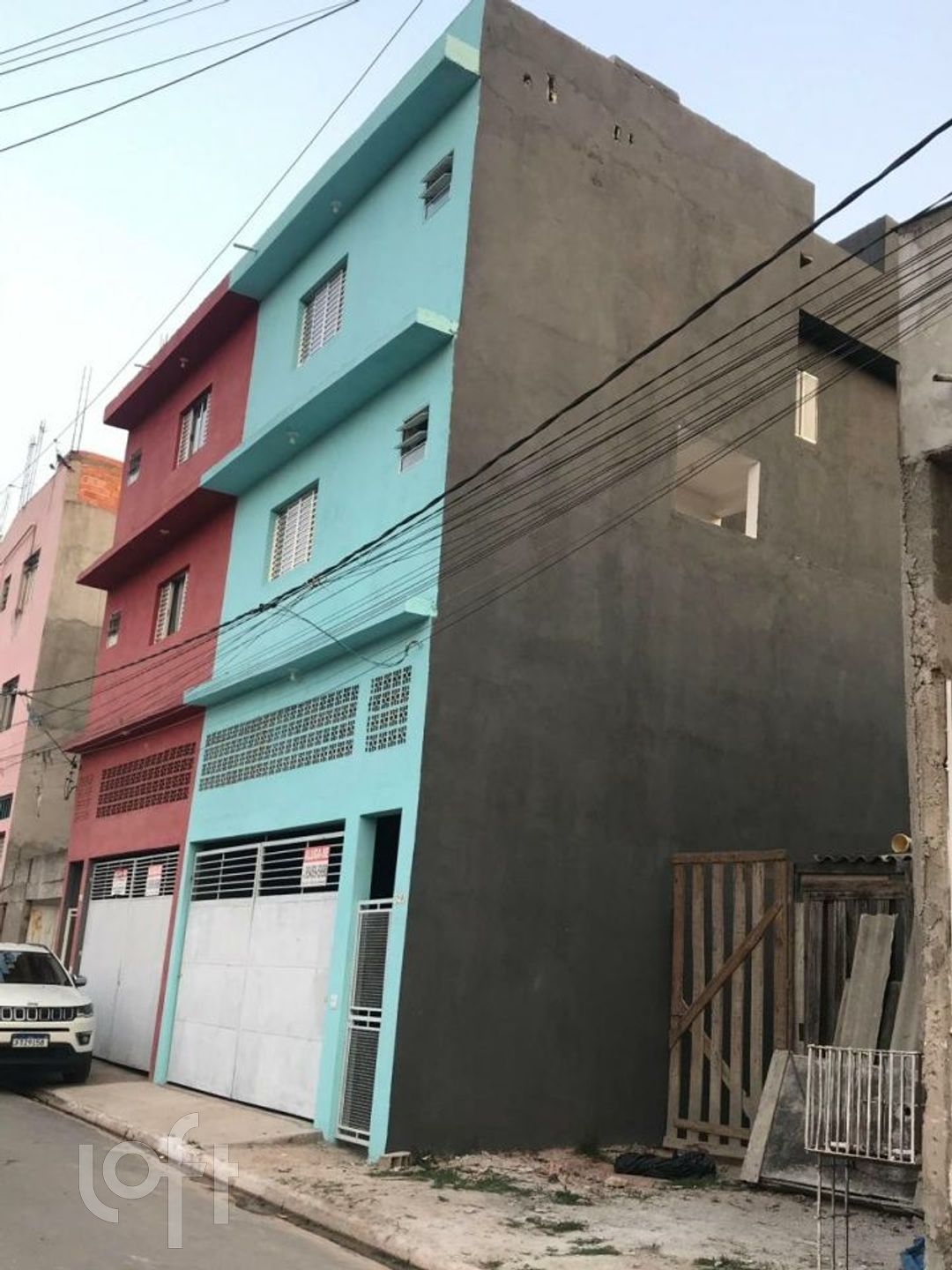 Casa à venda com 4 quartos, 220m² - Foto 2