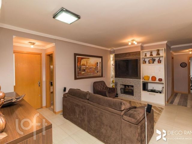 Apartamento com 125m², 3 dormitórios, 1 suíte, 2 vagas, Menino Deus em Porto Alegre