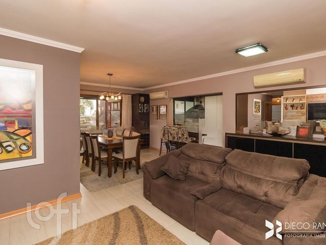 Apartamento com 125m², 3 dormitórios, 1 suíte, 2 vagas, Menino Deus em Porto Alegre