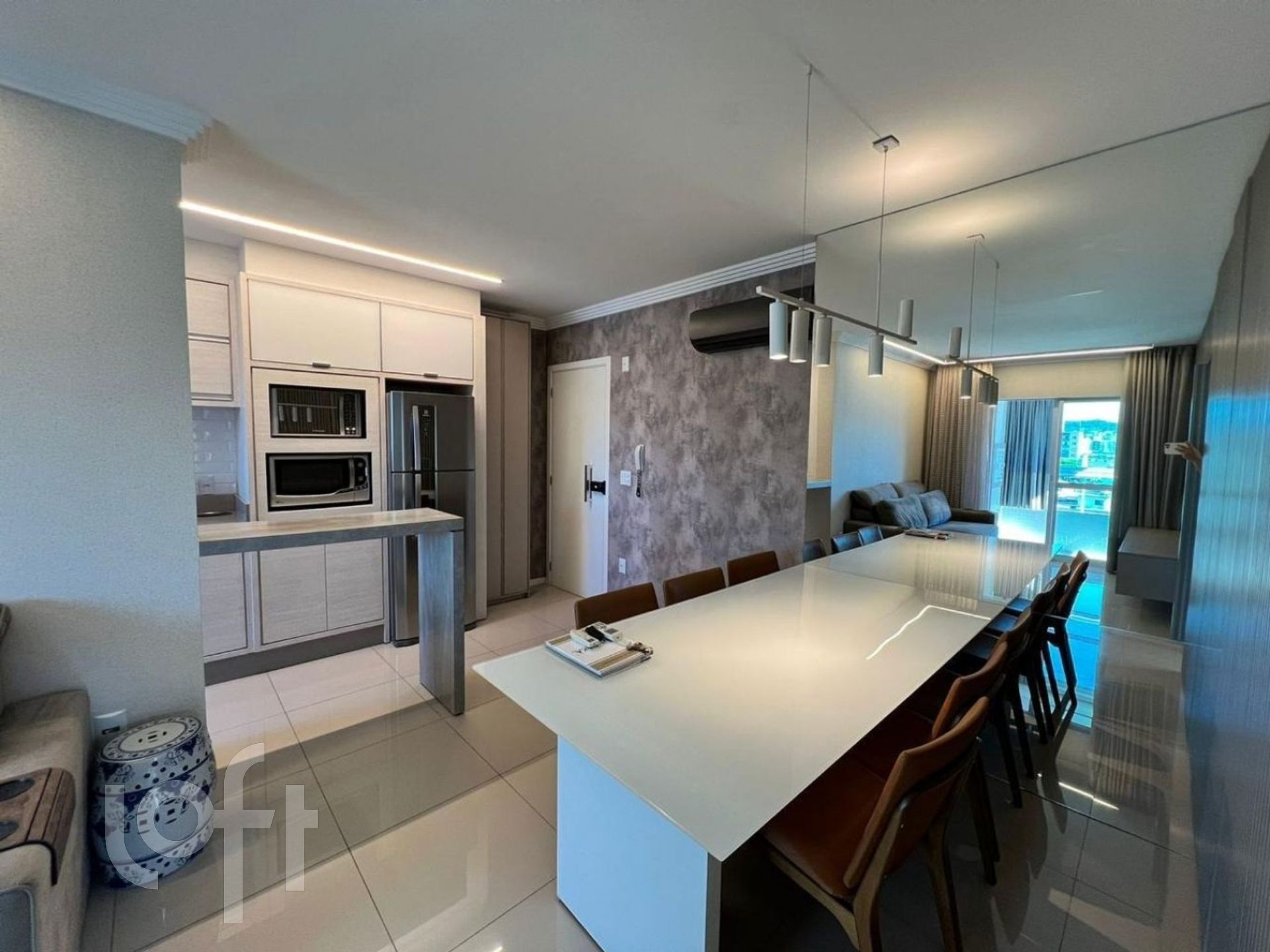 Apartamento à venda em Nações com 69 m², 2 quartos, 1 suíte, 2 vagas