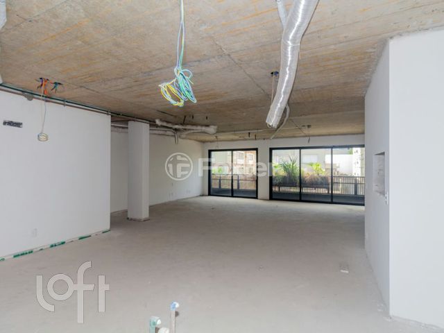 Apartamento com 127m², 2 dormitórios, 2 suítes, 2 vagas, Moinhos de Vento em Porto Alegre