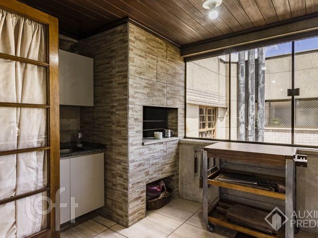 Apartamento com 292m², 3 dormitórios, 1 suíte, 1 vaga, Petrópolis em Porto Alegre