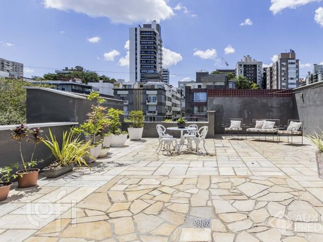 Apartamento com 292m², 3 dormitórios, 1 suíte, 1 vaga, Petrópolis em Porto Alegre