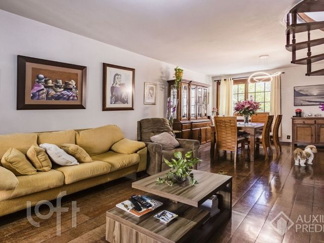 Apartamento com 292m², 3 dormitórios, 1 suíte, 1 vaga, Petrópolis em Porto Alegre