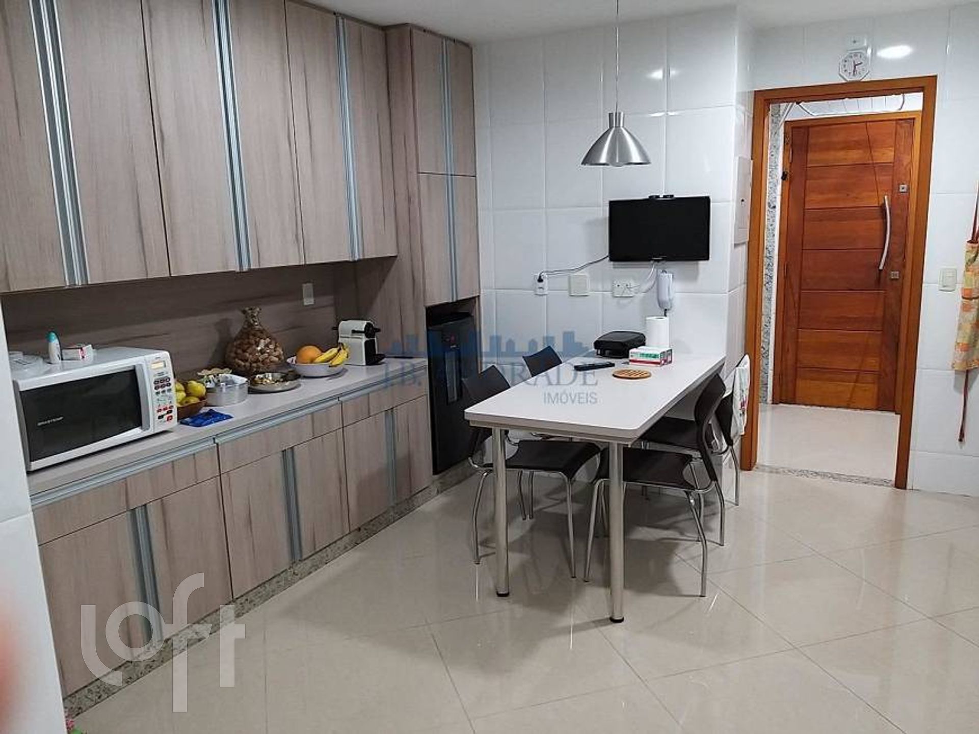 Apartamento à venda com 4 quartos, 213m² - Foto 4