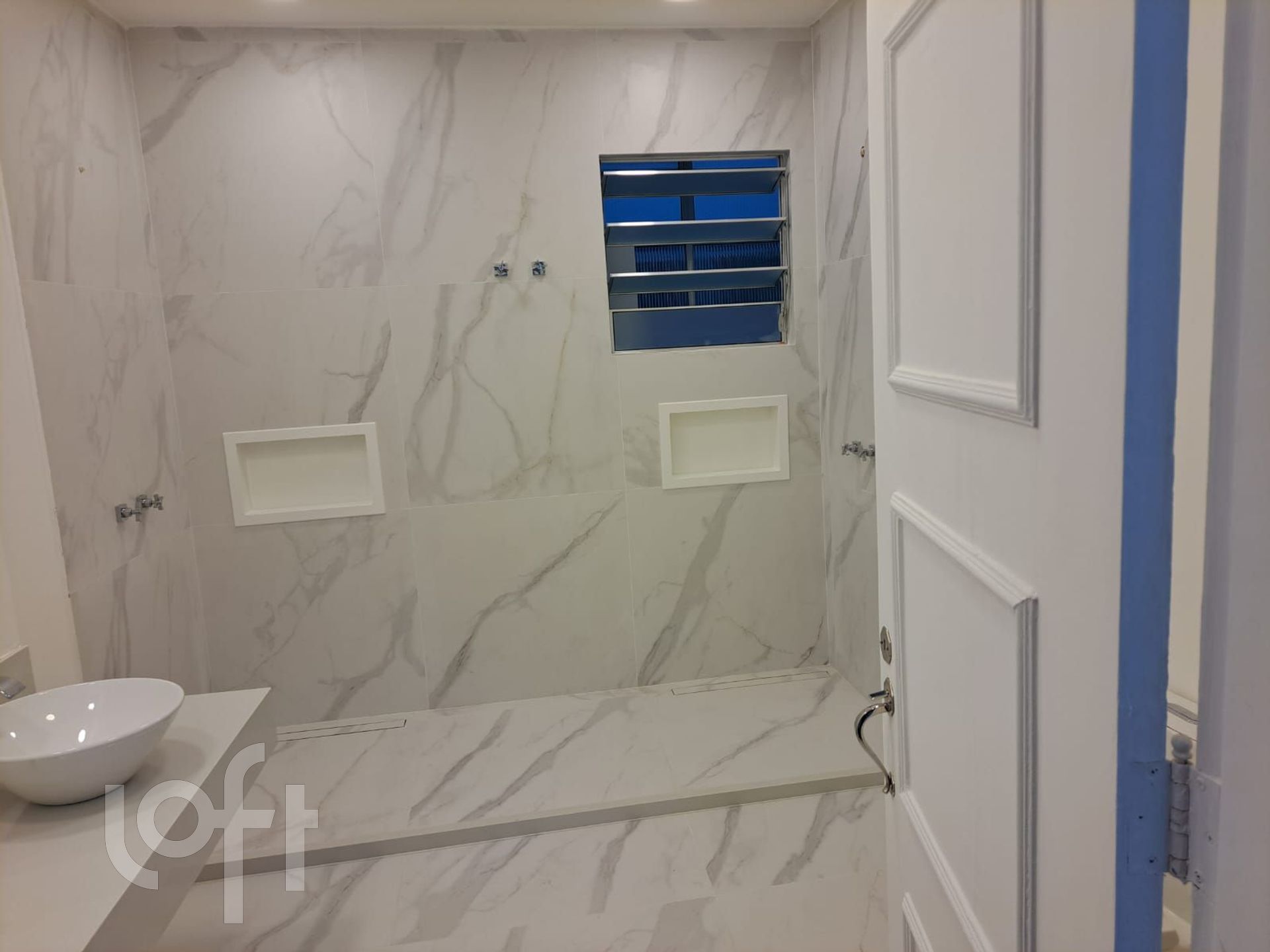 Apartamento à venda com 3 quartos, 209m² - Foto 24