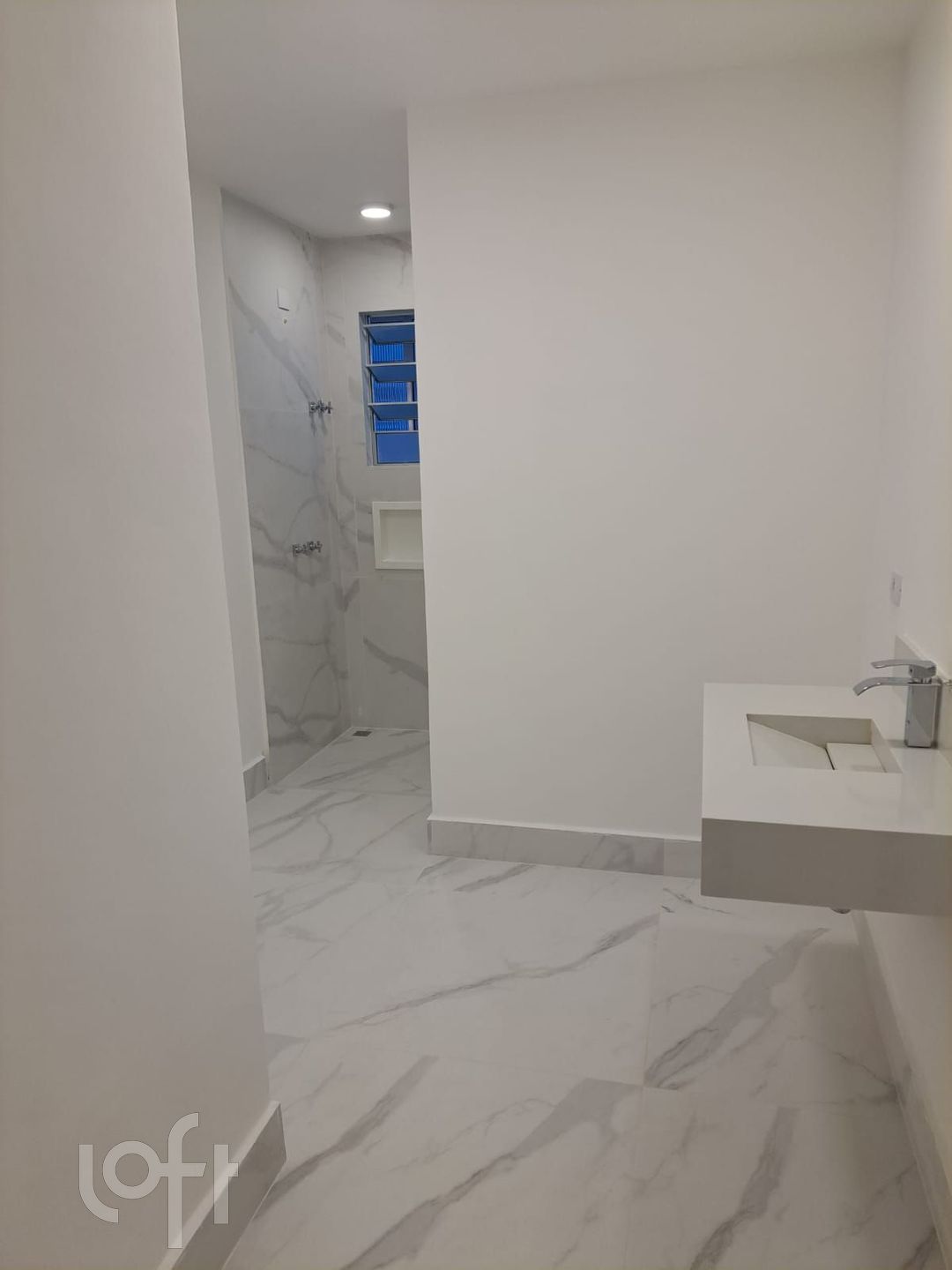 Apartamento à venda com 3 quartos, 209m² - Foto 26