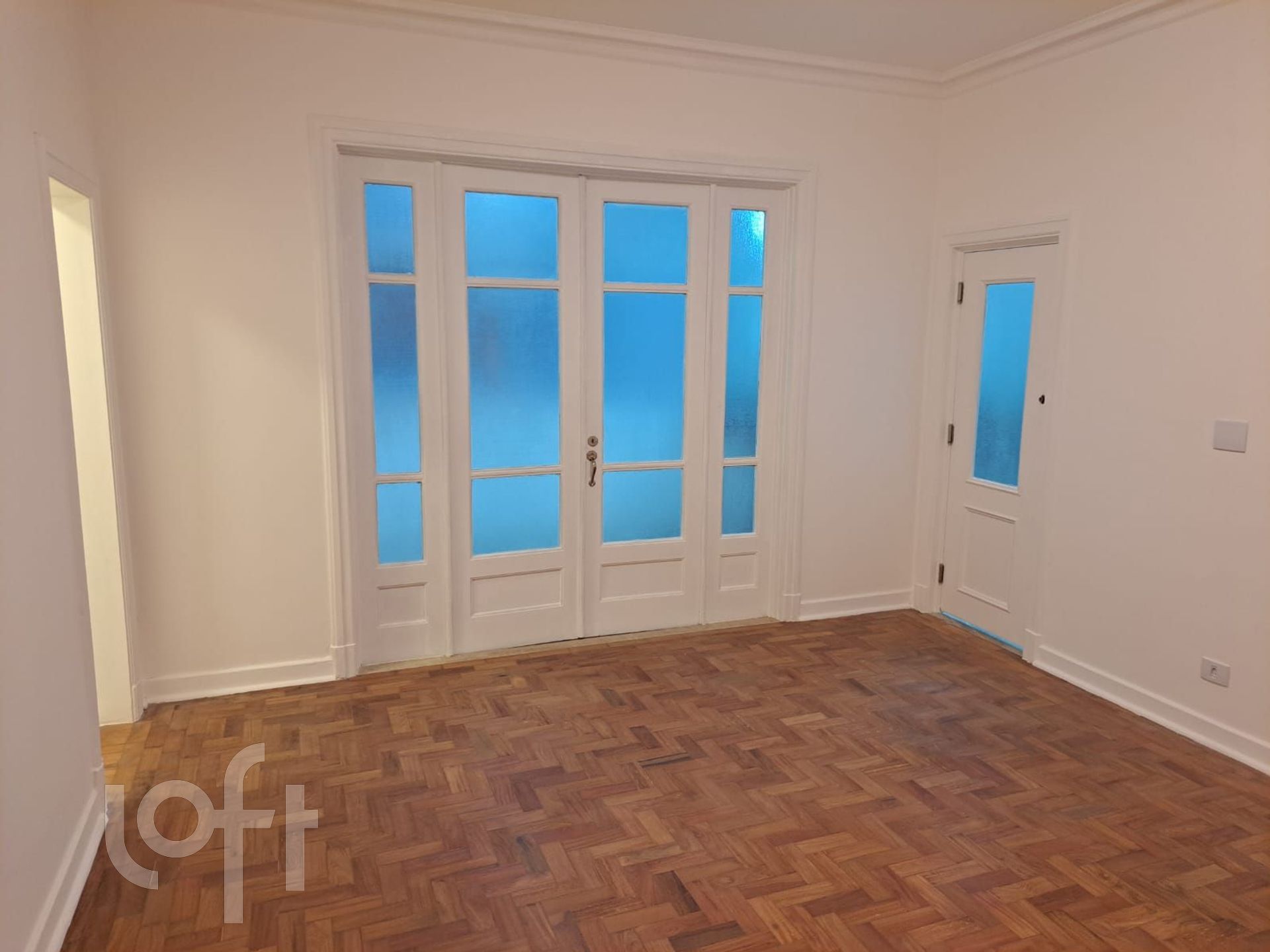 Apartamento à venda com 3 quartos, 209m² - Foto 13