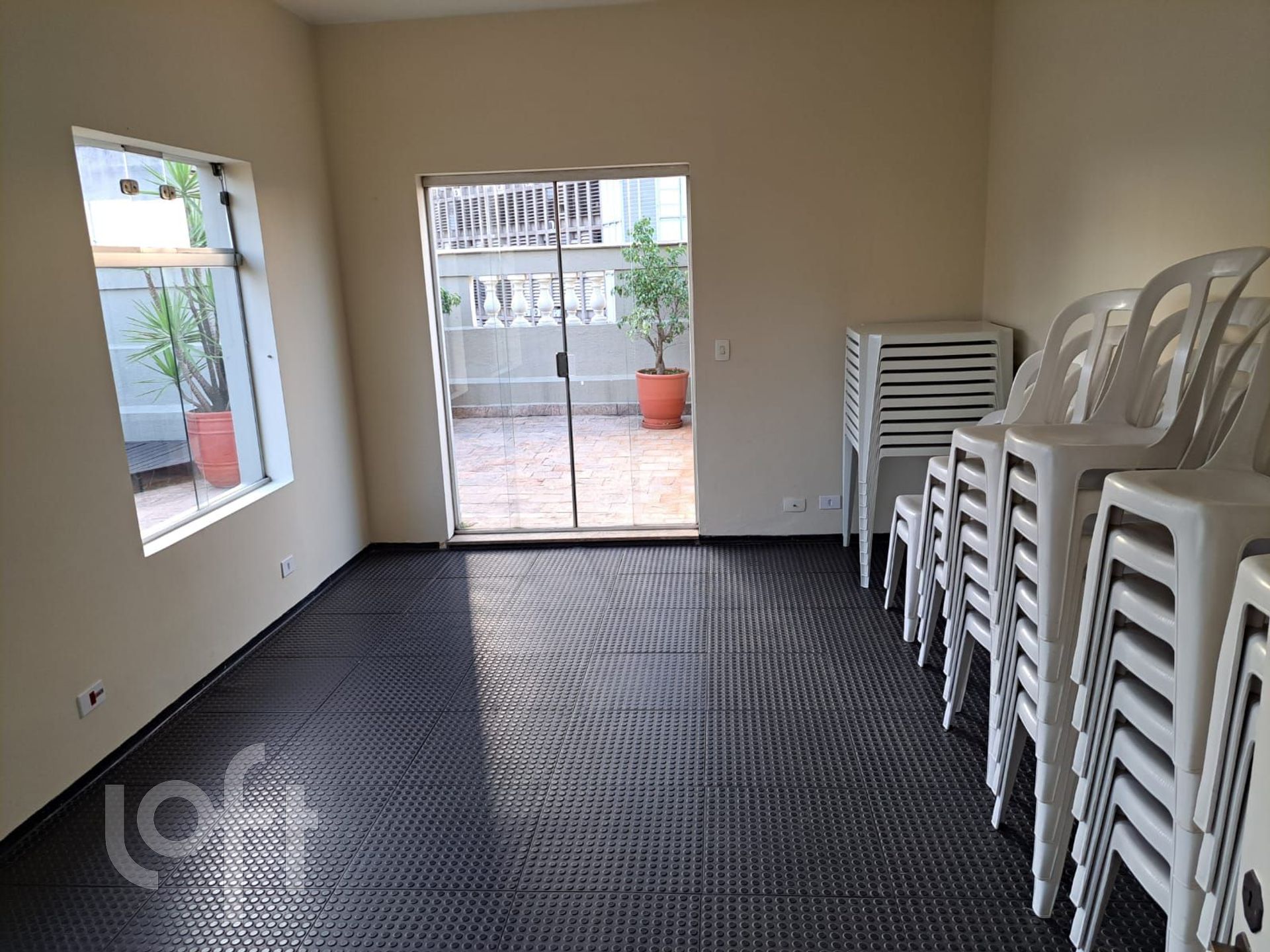 Apartamento à venda com 3 quartos, 209m² - Foto 35