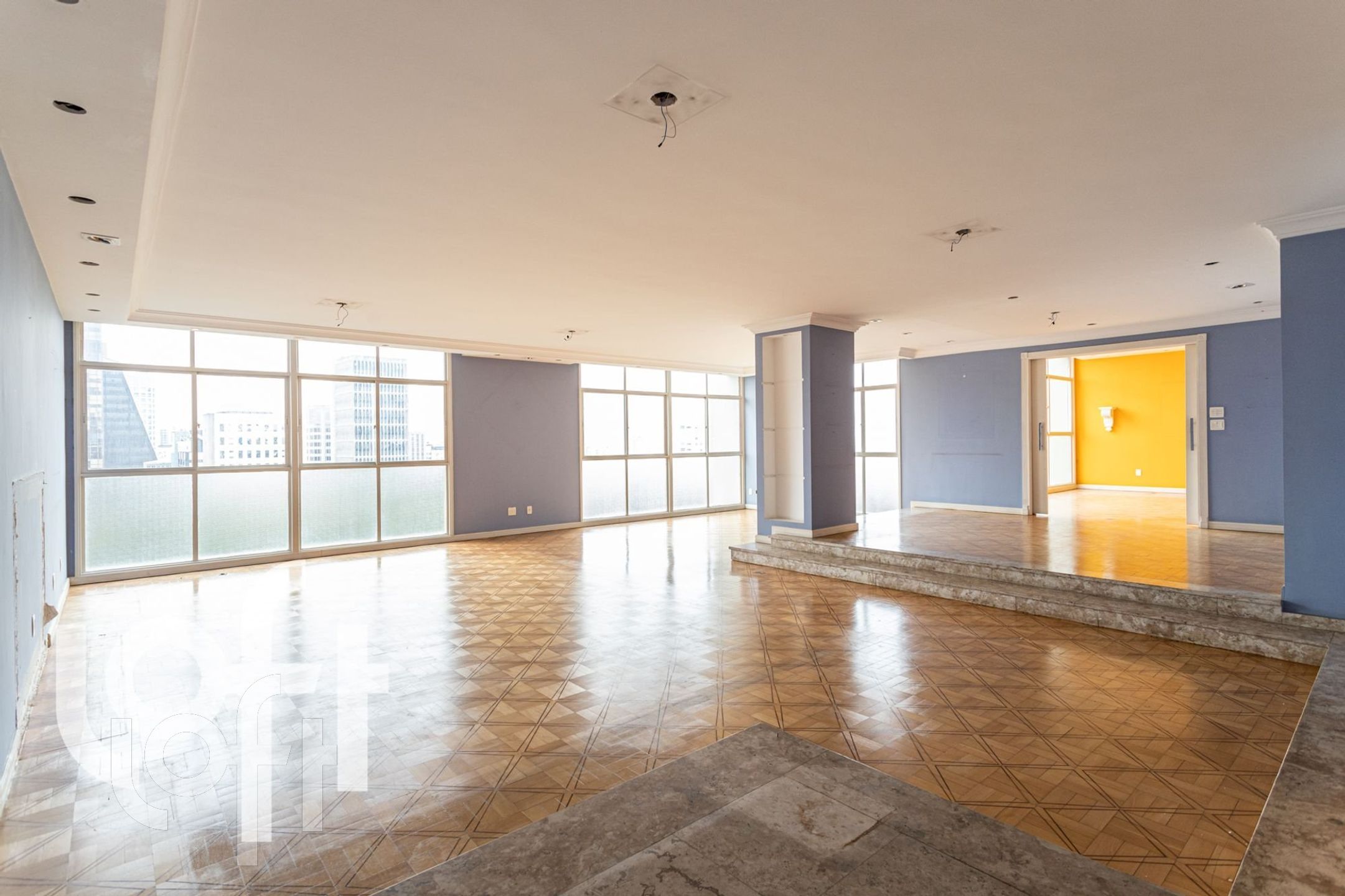 Apartamento à venda com 4 quartos, 315m² - Foto 1