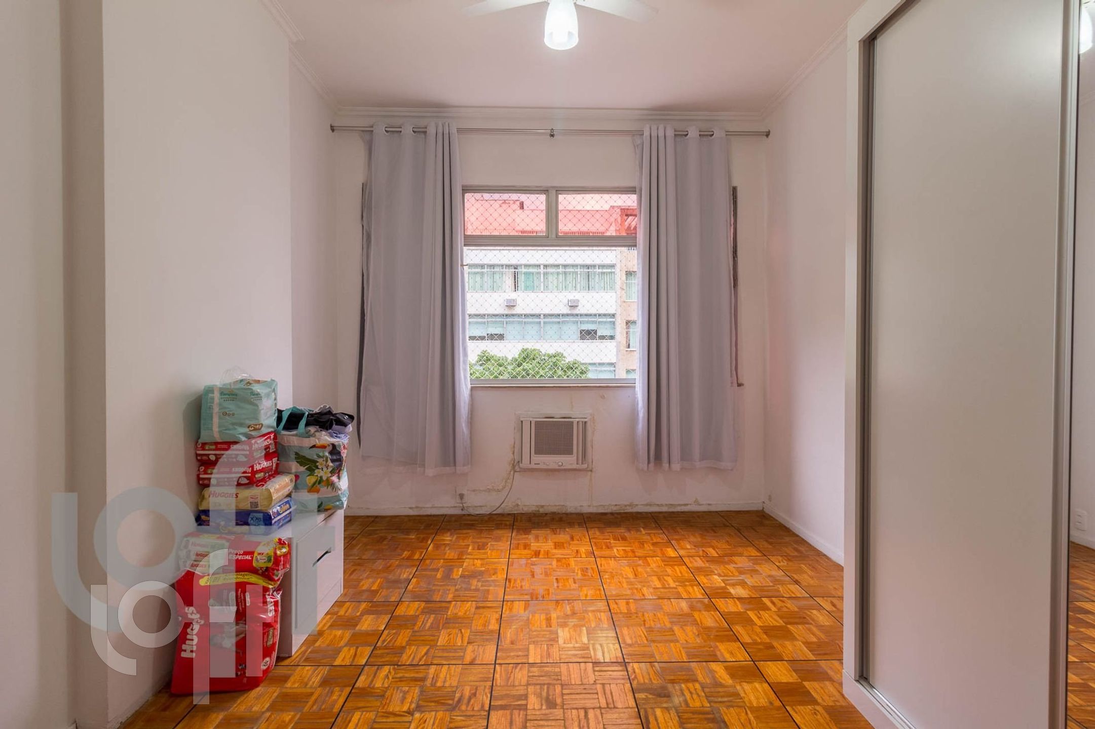 Apartamento à venda com 4 quartos, 140m² - Foto 8