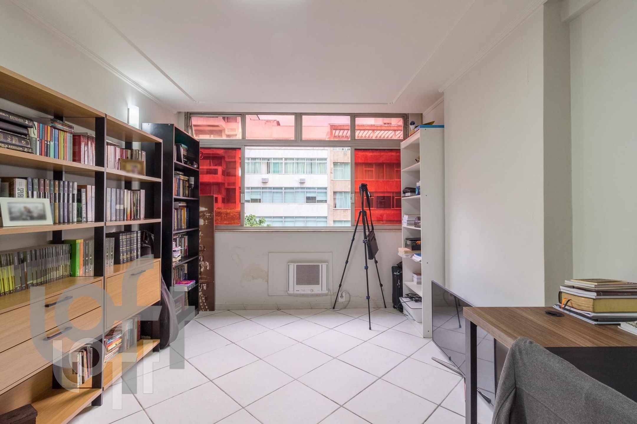 Apartamento à venda com 4 quartos, 140m² - Foto 4