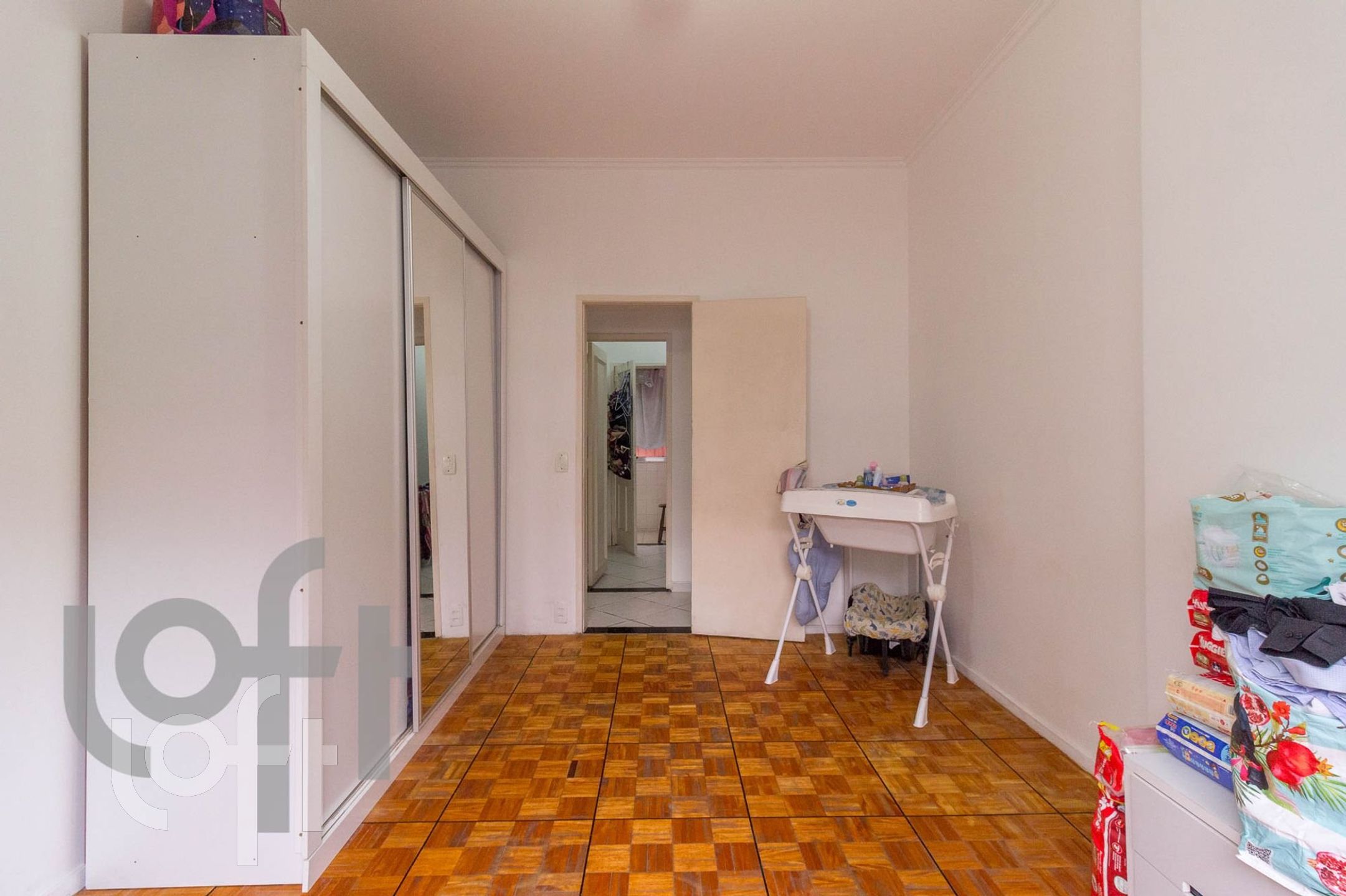 Apartamento à venda com 4 quartos, 140m² - Foto 7