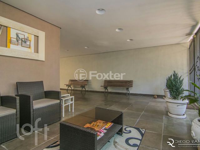 Apartamento com 96m², 3 dormitórios, 1 suíte, 2 vagas, Petrópolis em Porto Alegre