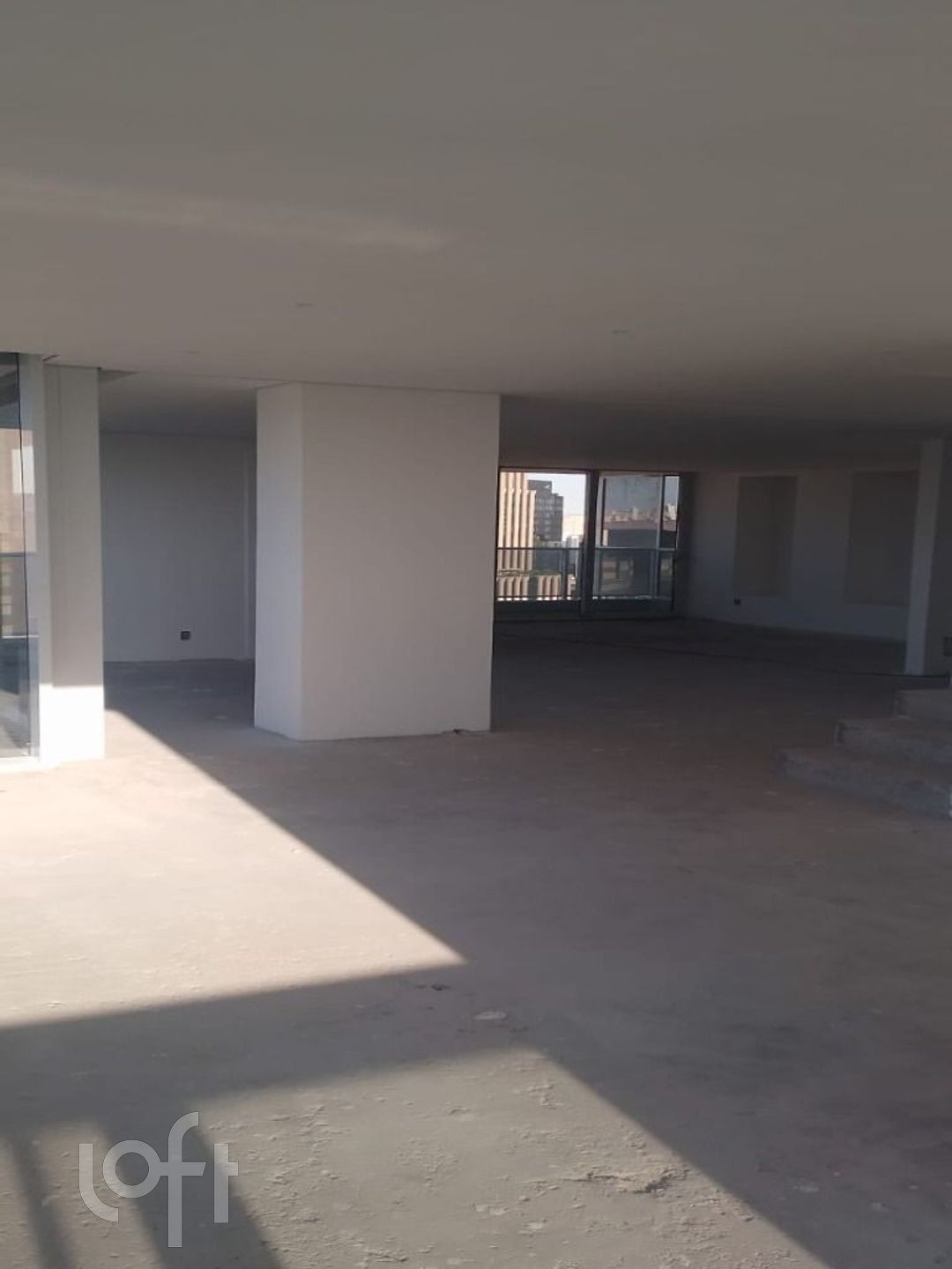 Apartamento à venda com 3 quartos, 298m² - Foto 2