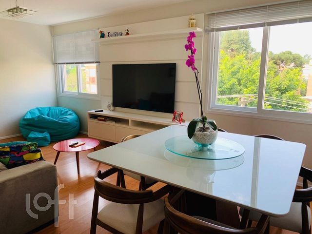 Apartamento com 95m², 3 dormitórios, 1 suíte, 2 vagas, Praia de Belas em Porto Alegre