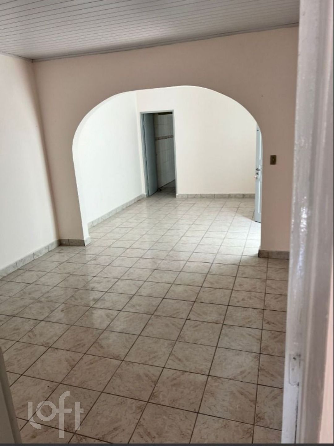 Casa à venda com 2 quartos, 120m² - Foto 2