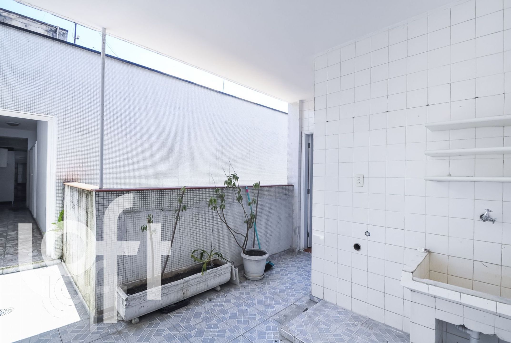 Apartamento à venda com 3 quartos, 185m² - Foto 47