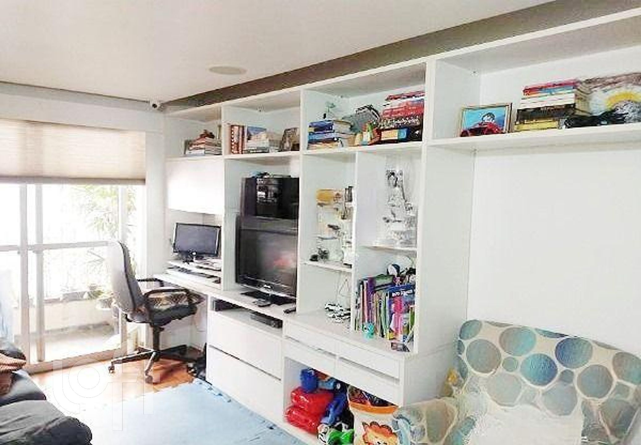 Apartamento à venda com 2 quartos, 80m² - Foto 3