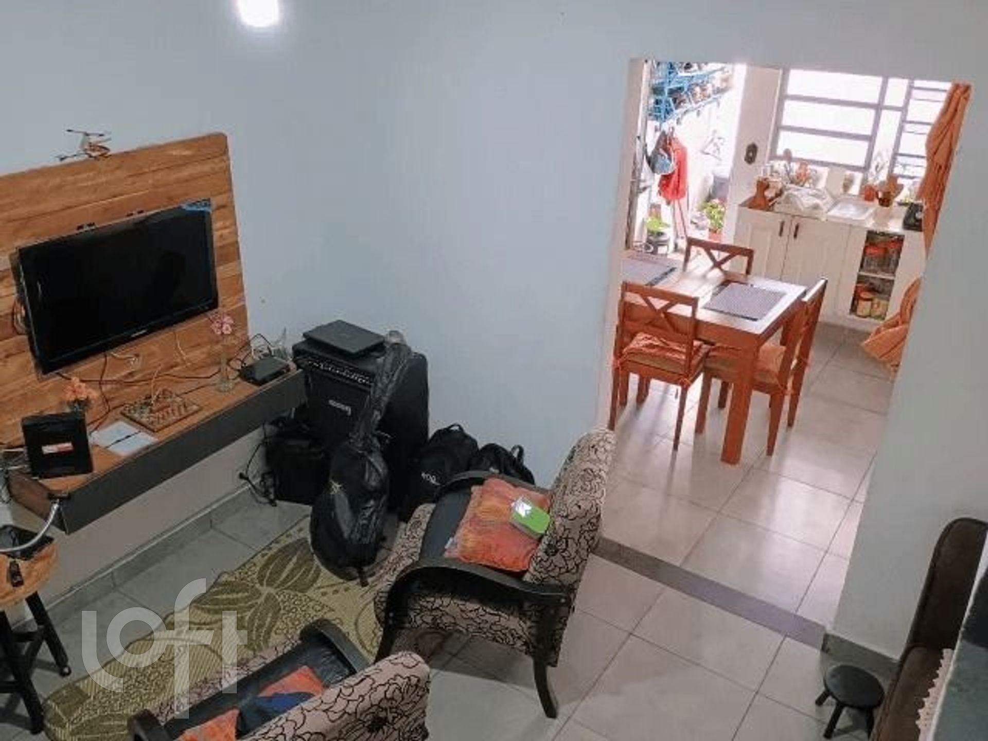 Casa à venda com 2 quartos, 74m² - Foto 1