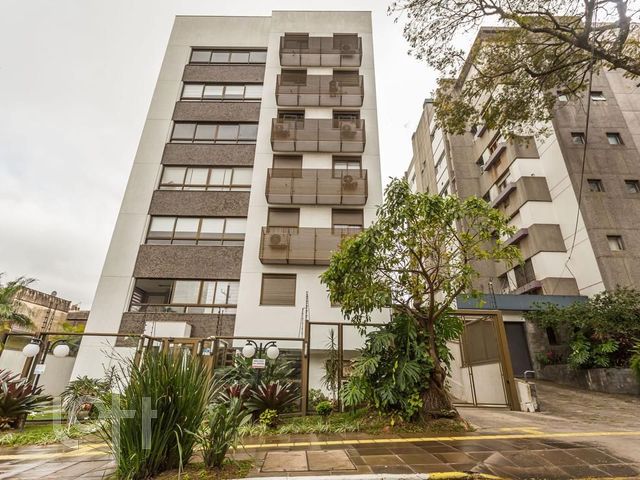 Apartamento com 60m², 2 dormitórios, 1 suíte, 2 vagas, Rio Branco em Porto Alegre