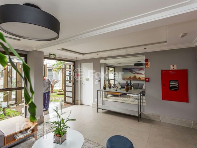 Apartamento com 60m², 2 dormitórios, 1 suíte, 2 vagas, Rio Branco em Porto Alegre