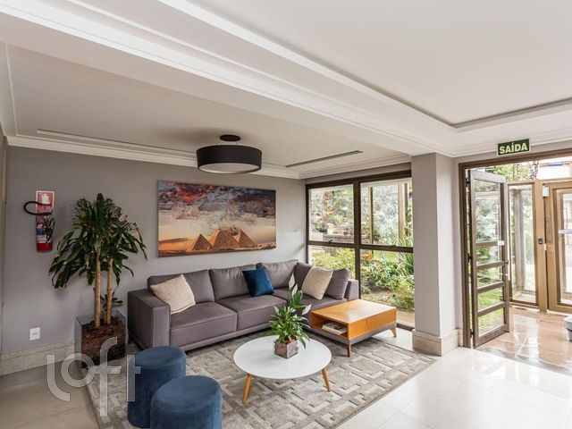 Apartamento com 60m², 2 dormitórios, 1 suíte, 2 vagas, Rio Branco em Porto Alegre