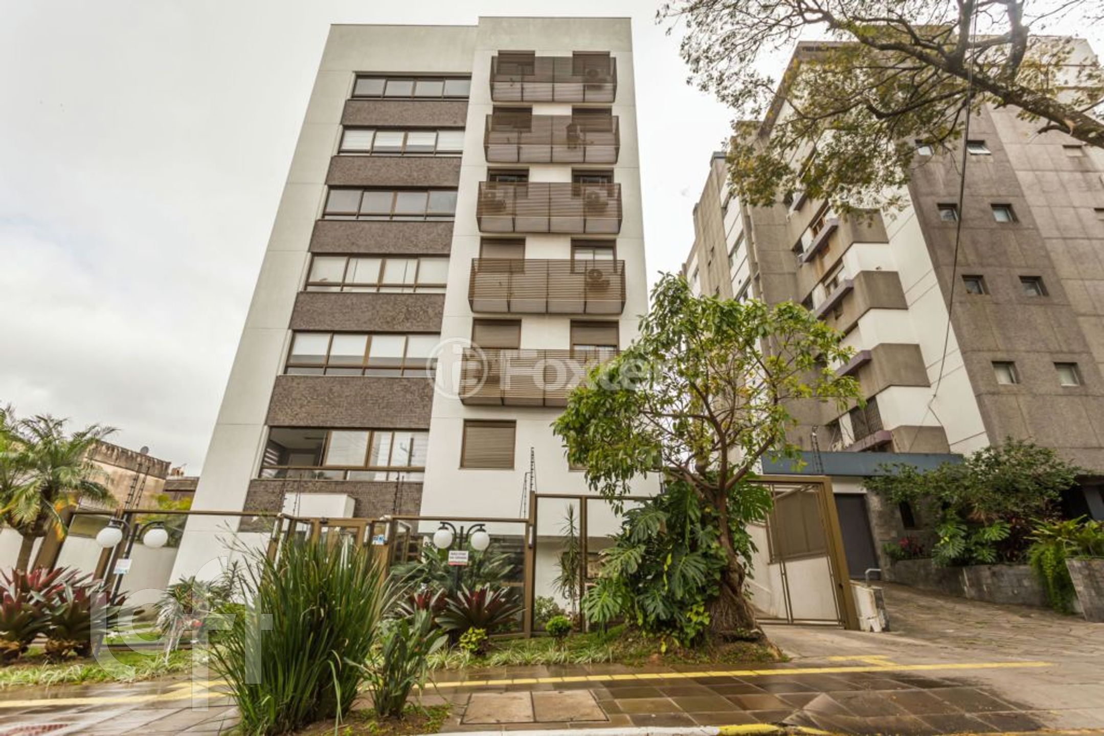 Apartamento com 60m², 2 dormitórios, 1 suíte, 2 vagas, Rio Branco em Porto Alegre