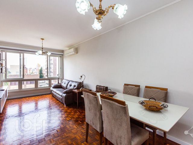 Apartamento com 106m², 3 dormitórios, 1 suíte, 1 vaga, Menino Deus em Porto Alegre