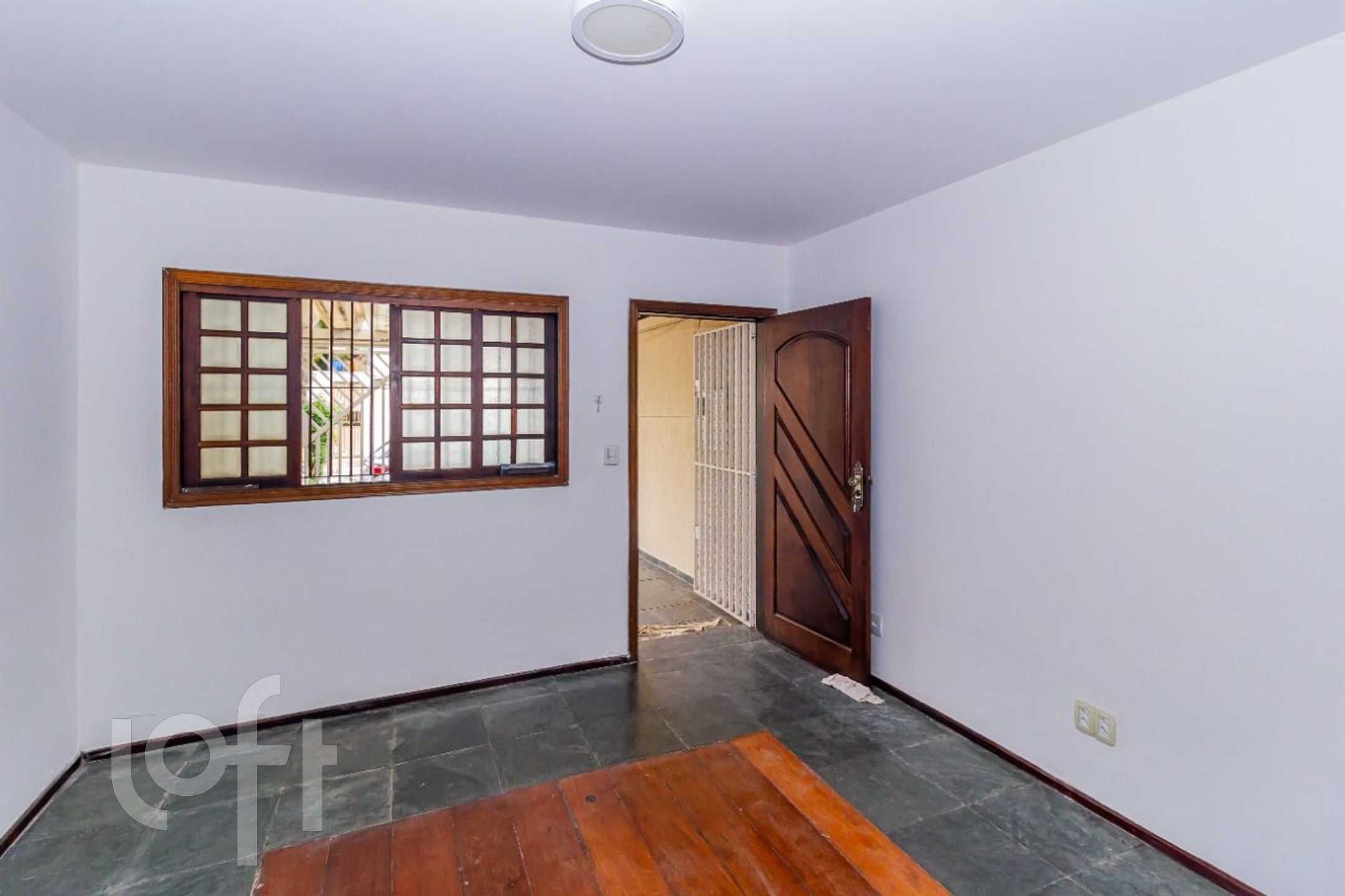 Casa à venda com 2 quartos, 160m² - Foto 4